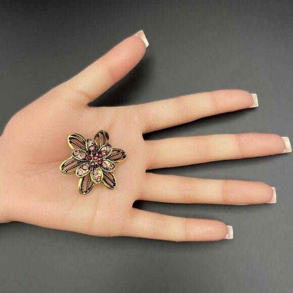 Yellow Gold with Light and Dark Purple Amethyst Crystal Flower Pin Back Brooch - Picture 7 of 7